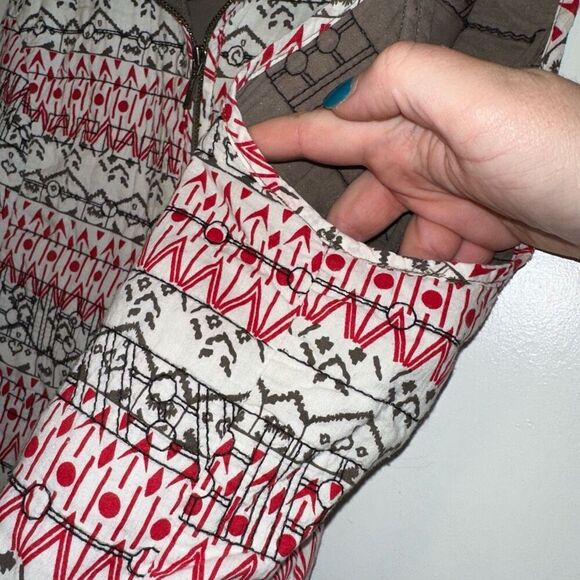 Chicos White Red Brown Embroidered Geometric Vest Size 2 (Large) EUC - Picture 4 of 11
